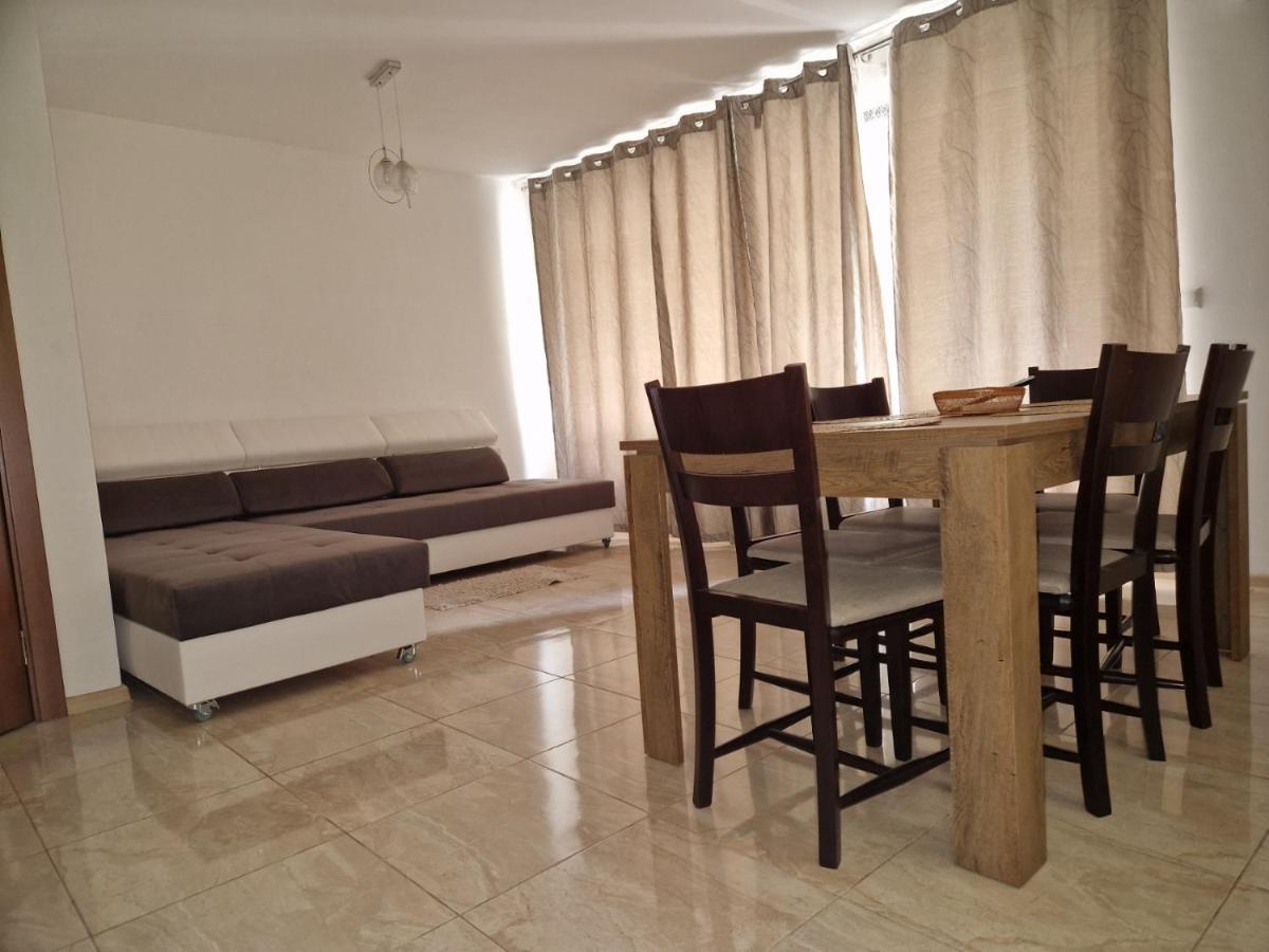 Sea Garden Marina 2 Apartment Varna Bagian luar foto