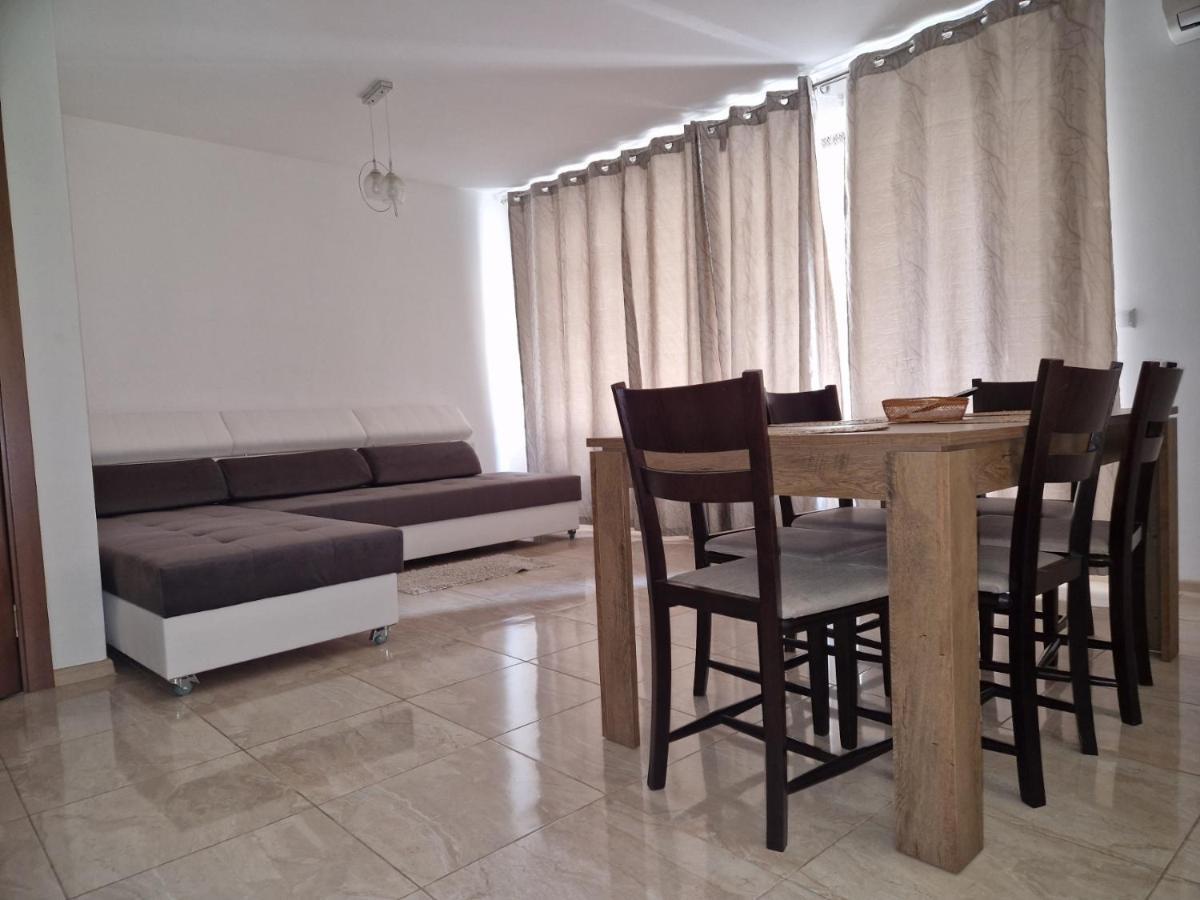 Sea Garden Marina 2 Apartment Varna Bagian luar foto