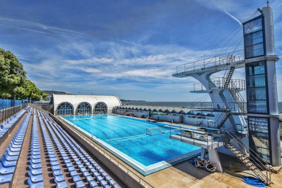 Sea Garden Marina 2 Apartment Varna Bagian luar foto