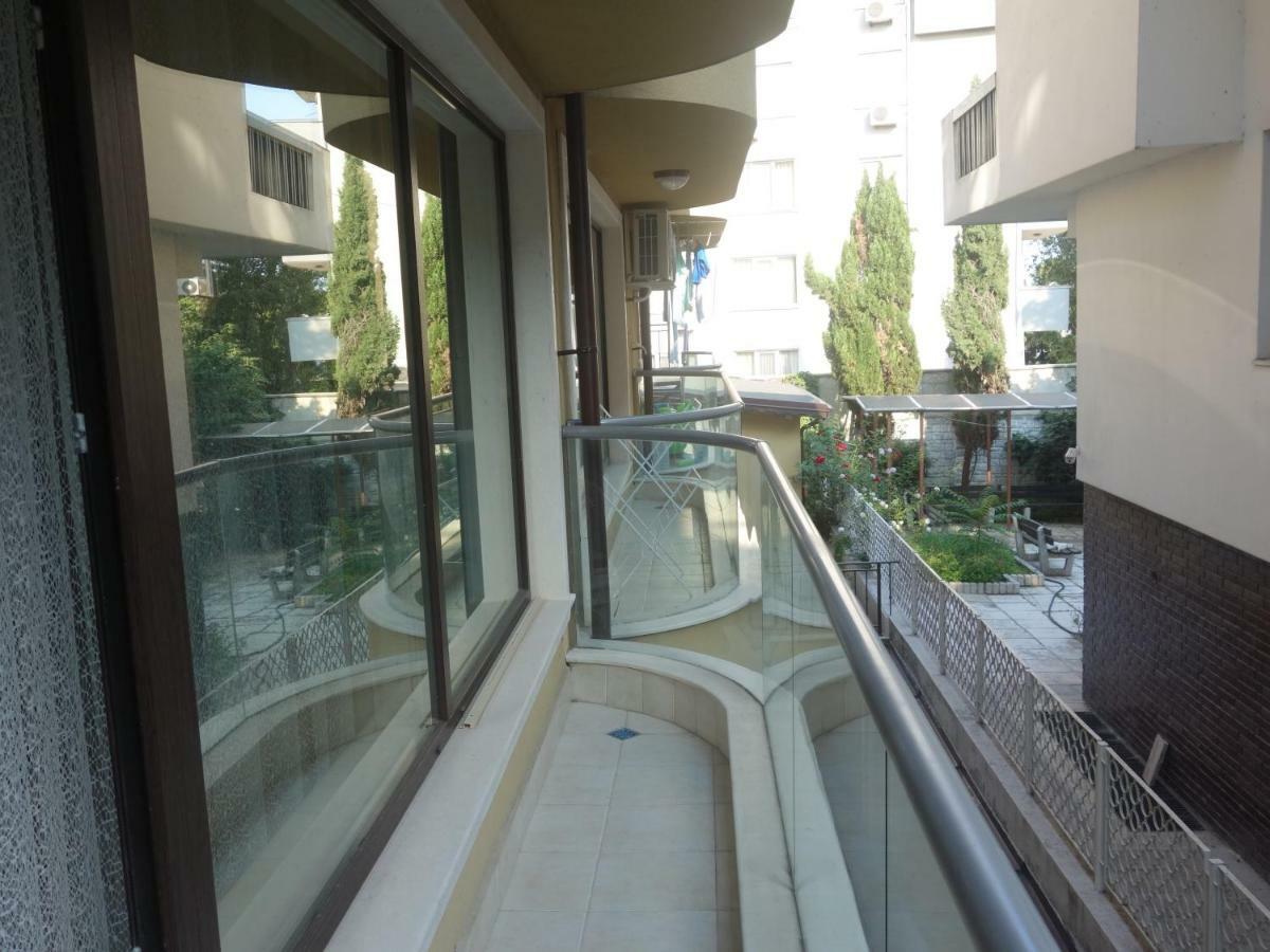 Sea Garden Marina 2 Apartment Varna Bagian luar foto